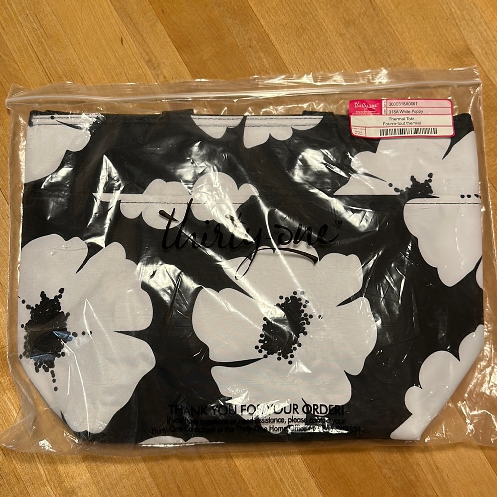 Thirty One Thermal Tote in White Poppy